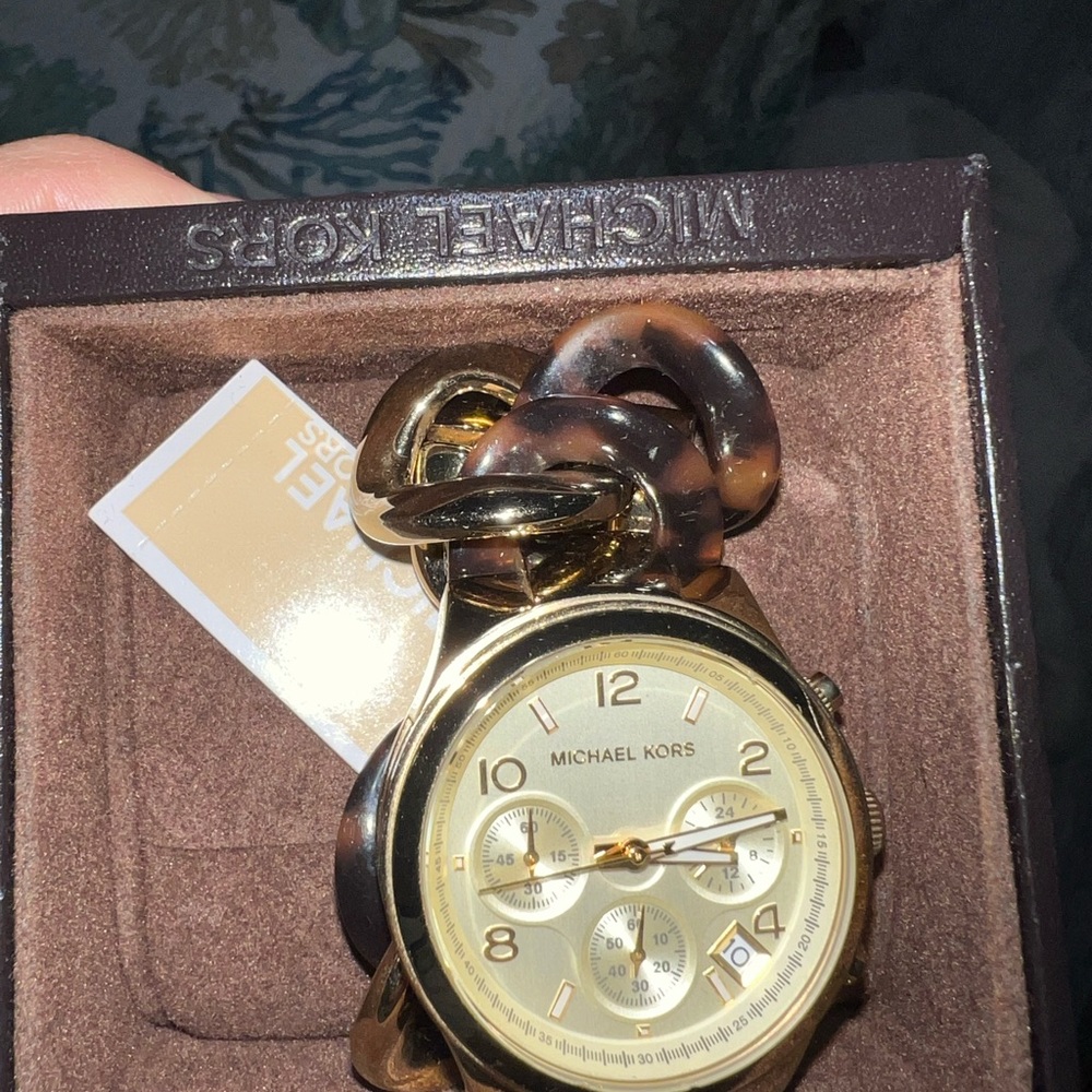 Michael kors chain gold and tortoise watch